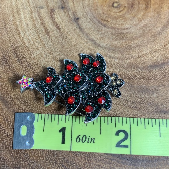 Christmas Tree Pin, NWOT, Beautiful Rhinestones & Crystals Covering aSilver Base - Picture 7 of 7